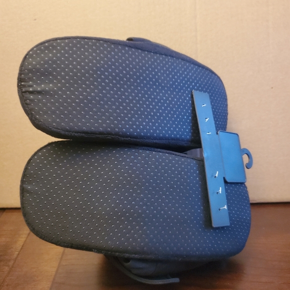 Men's Star Wars Darth Vader Plush Slippers - Picture 8 of 9